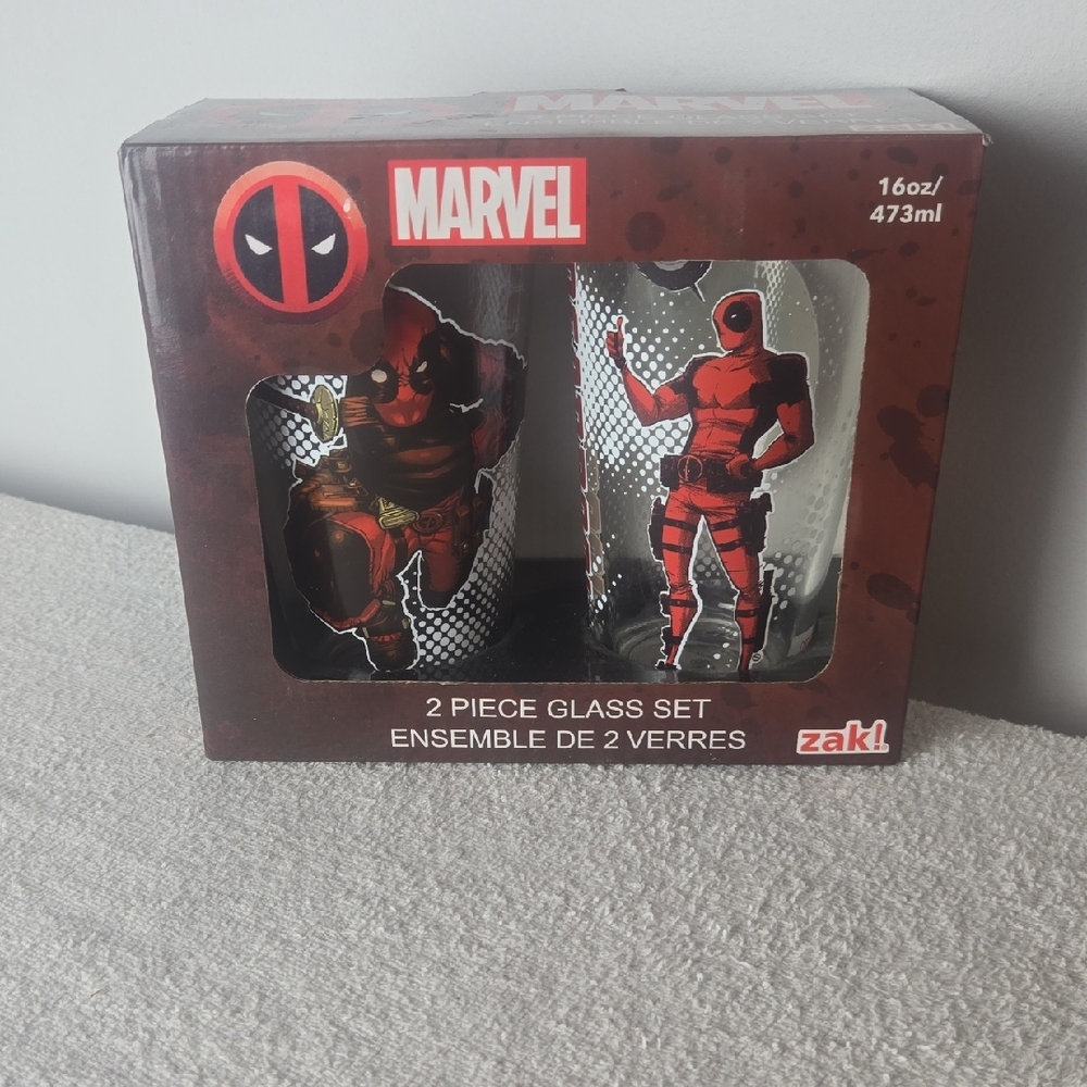 Marvel Deadpool Red and Black Glass Set